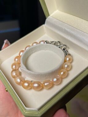 Peach Freshwater Pearl Bracelet with Silver Infinity Clasp